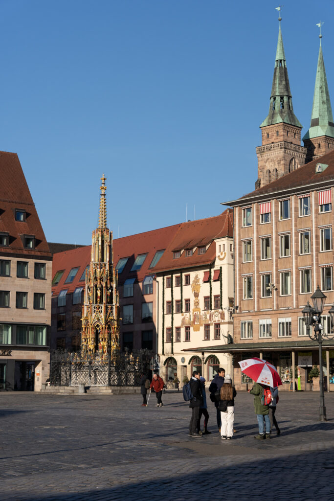 Schöner Brunnen in Nuremberg at Daytime, Photo by Alex Lau