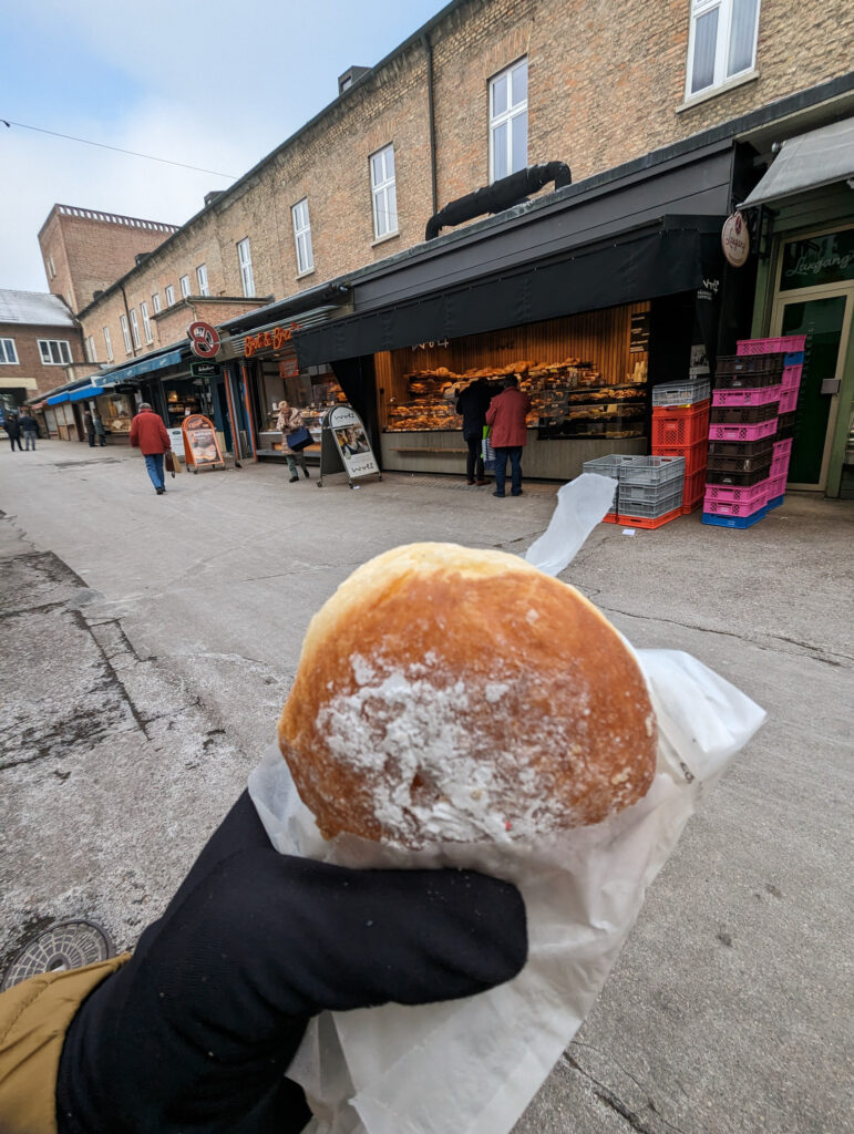 Bavarian donut in Augsburg, Photo by Alex Lau