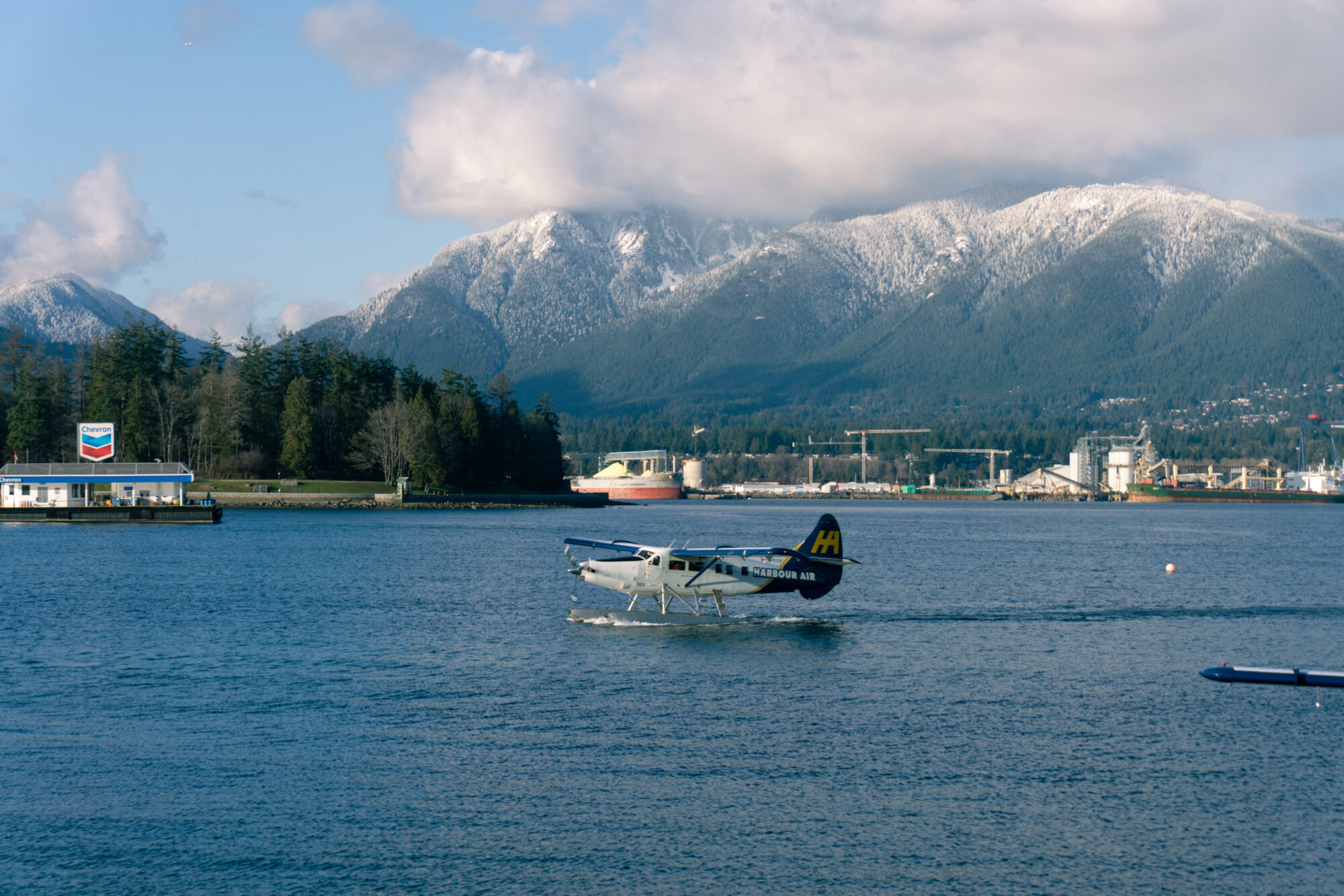 Harbour Airlines Planes in Vancouver, shot on A6000, photo by Alex Lau