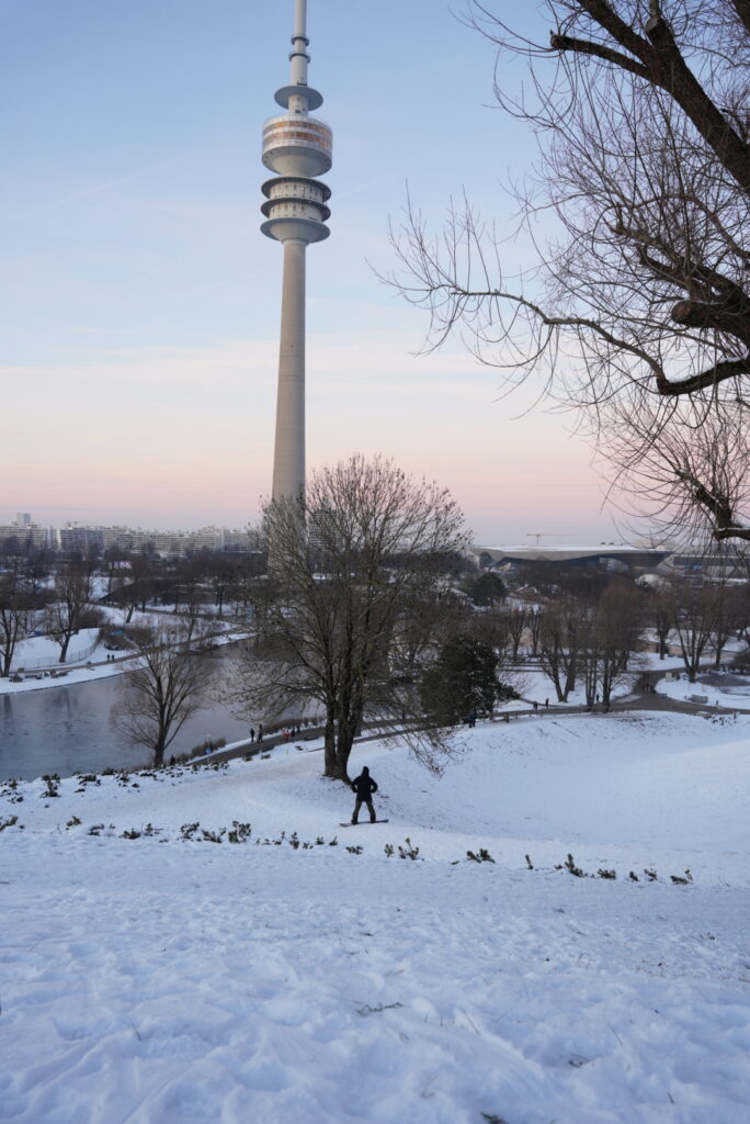 Olympiapark snowboarding in Munich, photo by Alex Lau