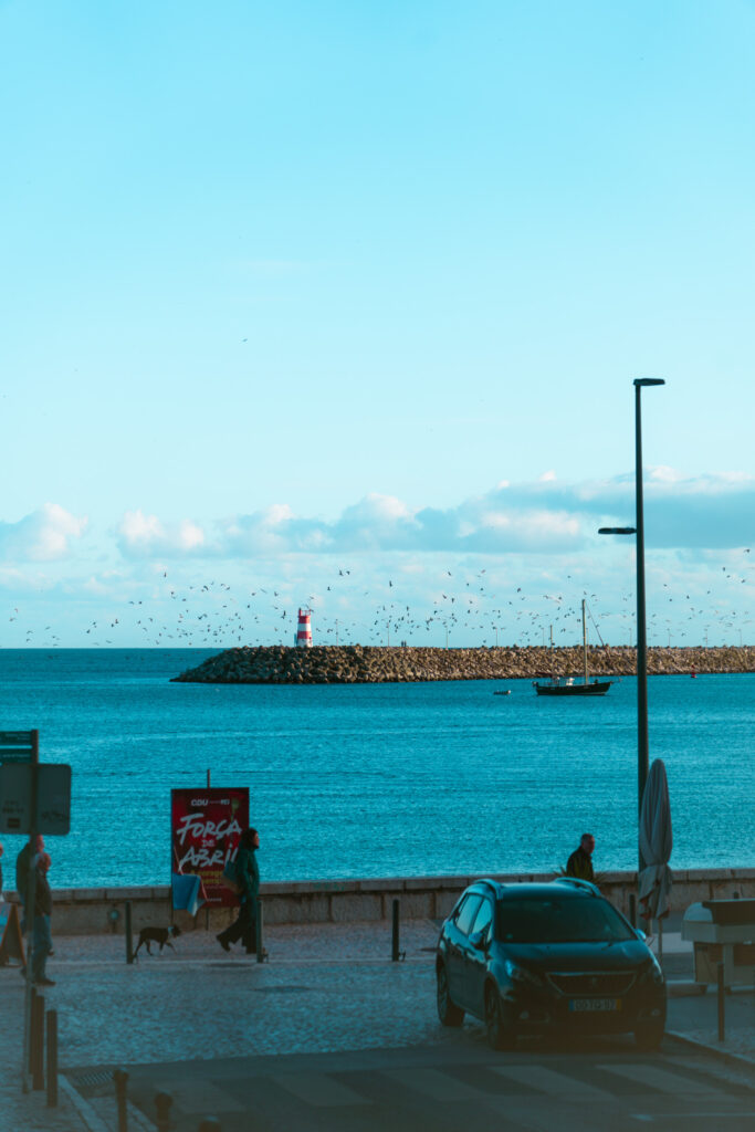 Sesimbra oceanview, photo by Alex Lau