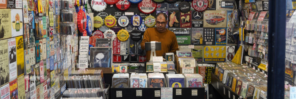 Souvenirs in Camden Market, London. Photo by Alex Lau.