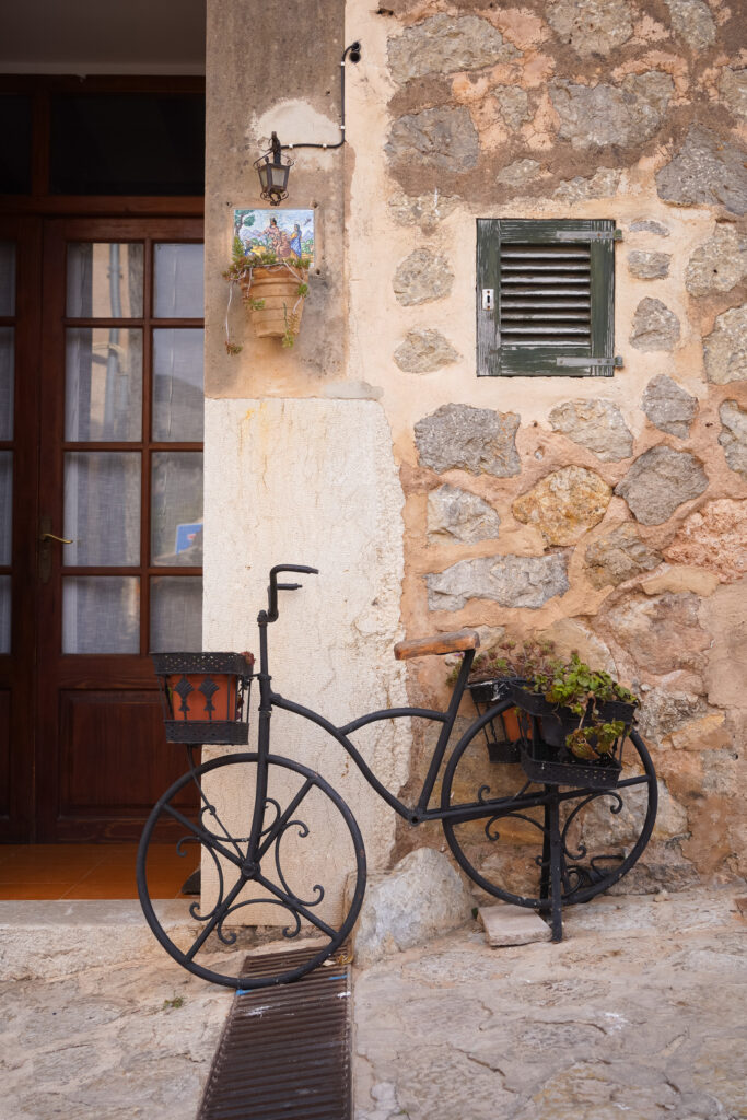 Valldemossa house bike, photo by Alex Lau