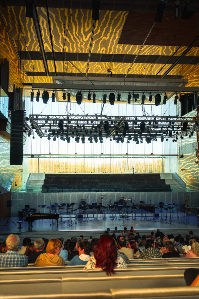 Casa de Musica, photo by Alex Lau