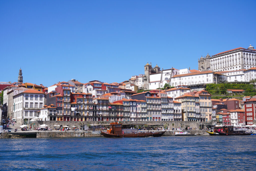 Boat Tour via Rota do Douro, photo by Alex Lau