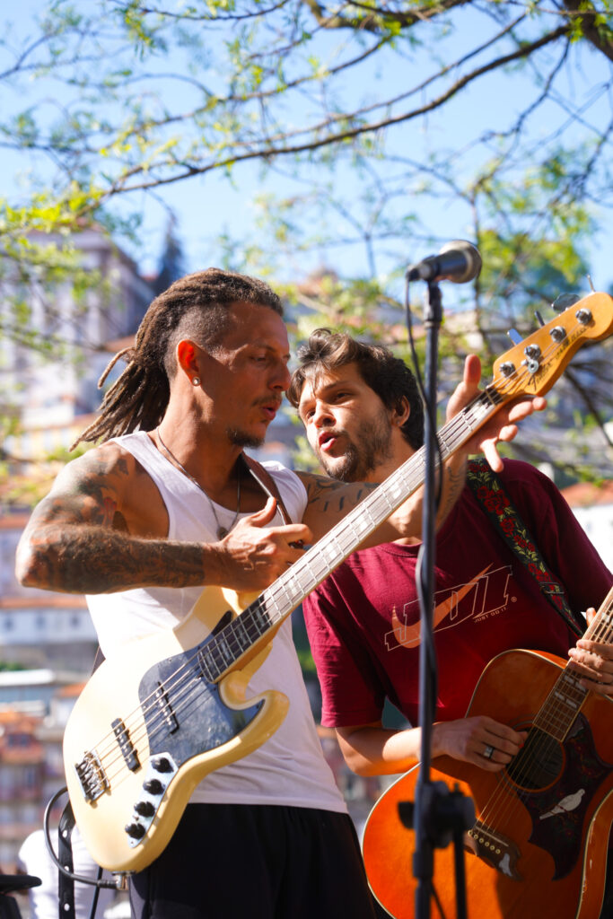 Street Musicians’ Corner by Ponte Luís I, photo by Alex Lau