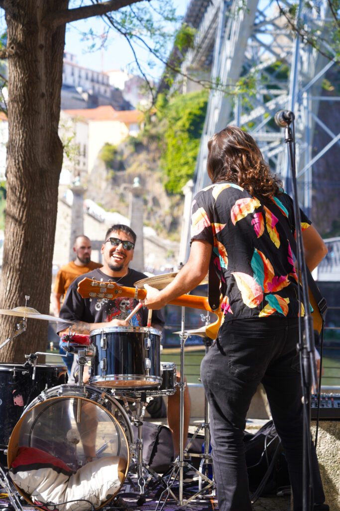 Street Musicians’ Corner by Ponte Luís I, photo by Alex Lau