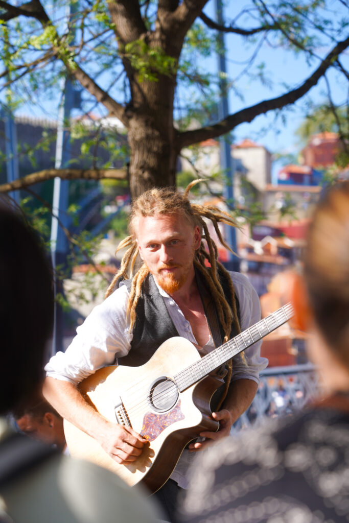 Street Musicians’ Corner by Ponte Luís I, photo by Alex Lau